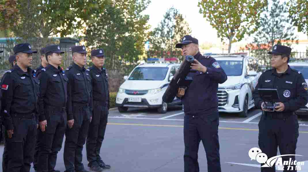 太谷公安实战演练：无人机反制系统成功拦截“黑飞”目标